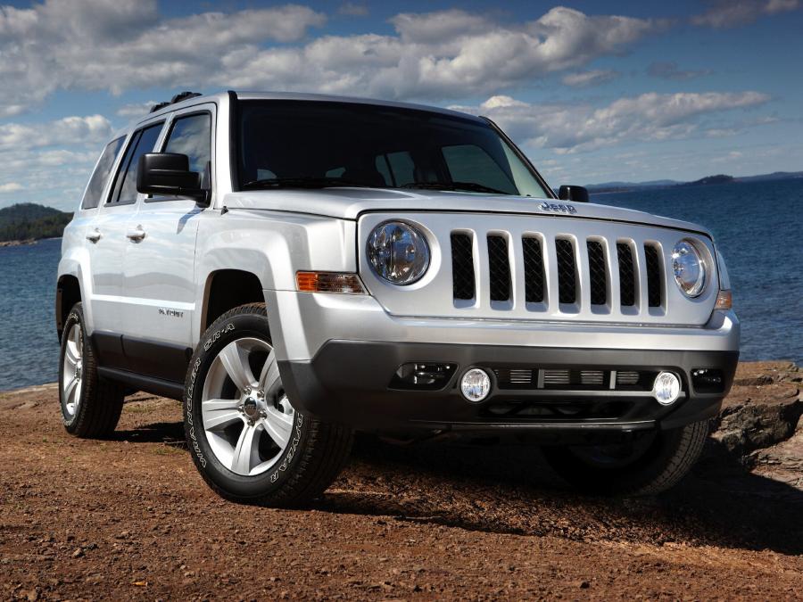  Jeep Patriot 2010 года  (фото 14 из 24)